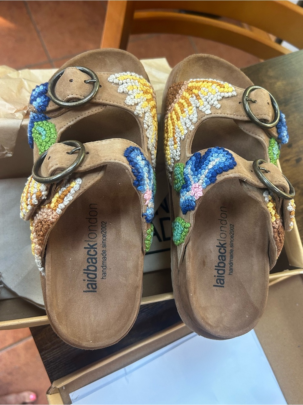 Laidback London Women's Brown Suede Embroidered Floral Sandals size 8 - Picture 4 of 8